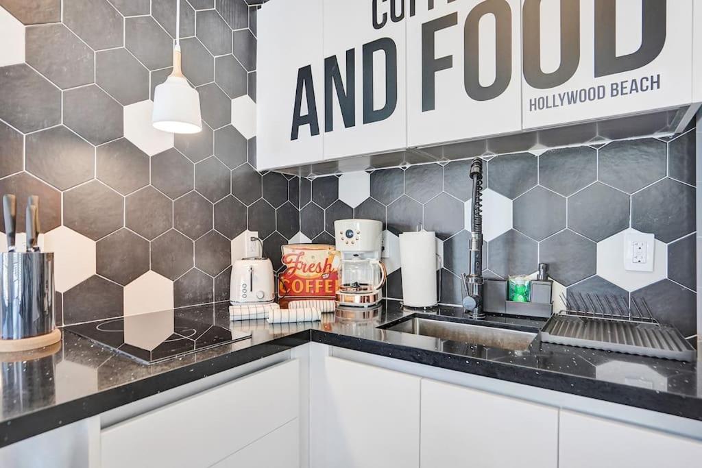 Hollywood Apartments Host By Beenomad Экстерьер фото
